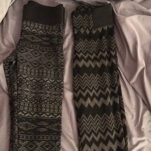 Bundle of 2 Gray & black Aztec print leggings